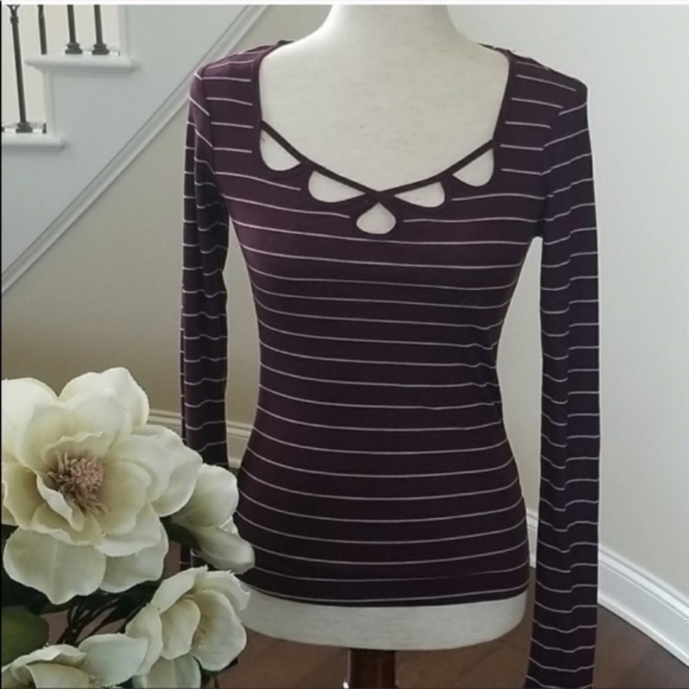 Aeropostale Fitted Top - Picture 6 of 7